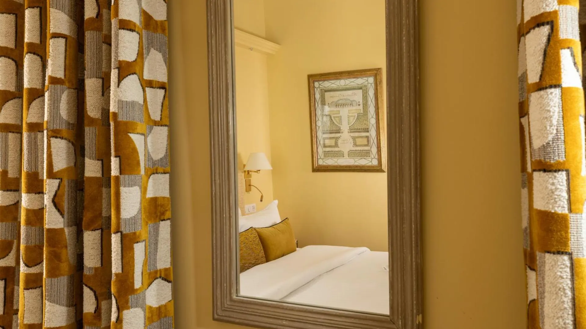 Hotel Le Relais Madeleine Paris